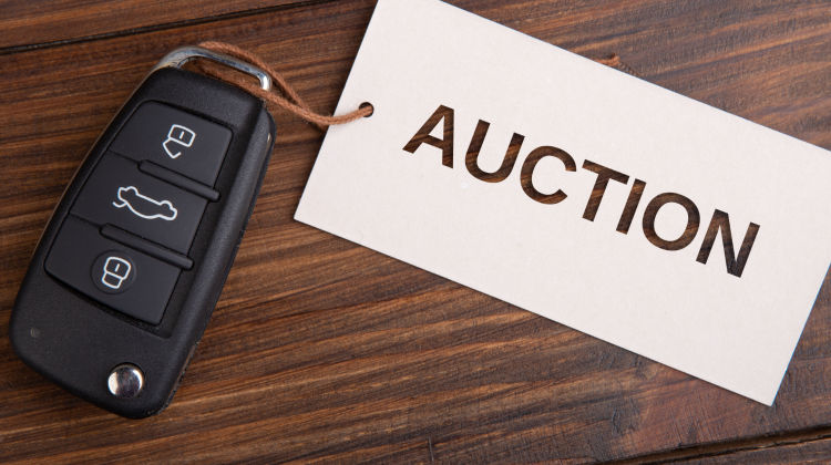 Чем оценка r на японском отличается от других